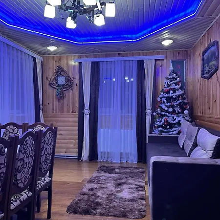 Prázdninový dům сімейний краєвид чан джакузі сауна Mykulyčyn